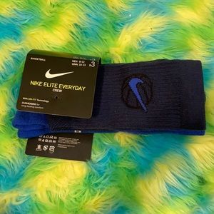 Two pack blue Nike Sox!